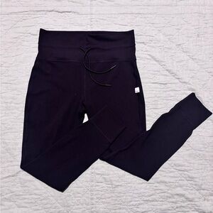 Vuori 7/8 leggings with draw string waist - black